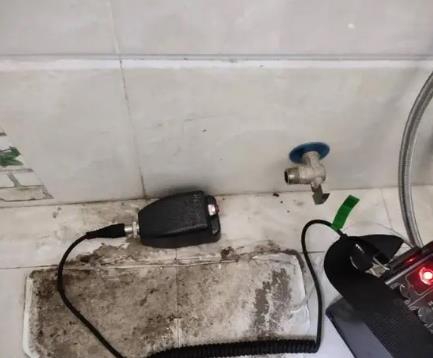 雁塔屋顶漏水维修公司分享下卫生间漏水的危害及解决方法